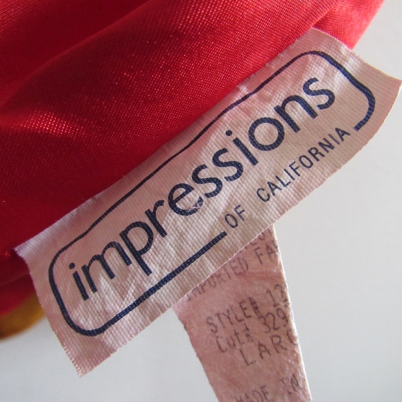 Women's Reversible Top Gold/Red - Picture 7 of 13